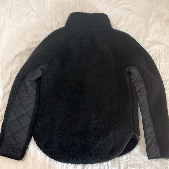 Abercrombie and Fitch Asymmetrical button Fleece - Picture 3 of 3